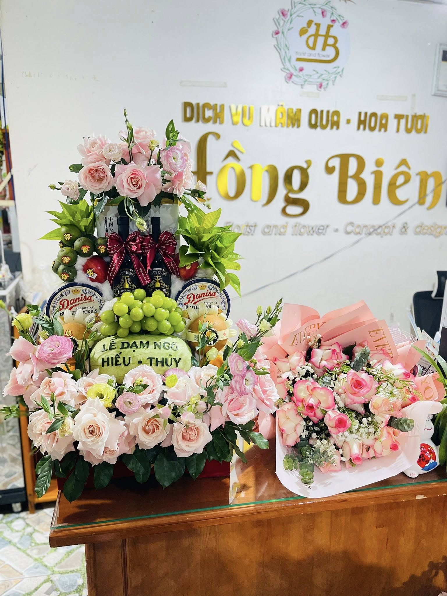 MÂM DẠM NGÕ HỒNG DỄ THƯƠNG