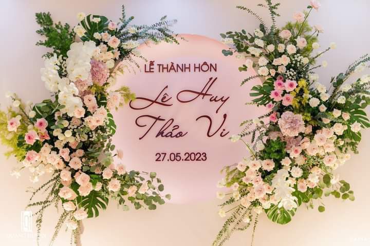 BACKGRIUL HIỆN ĐẠI