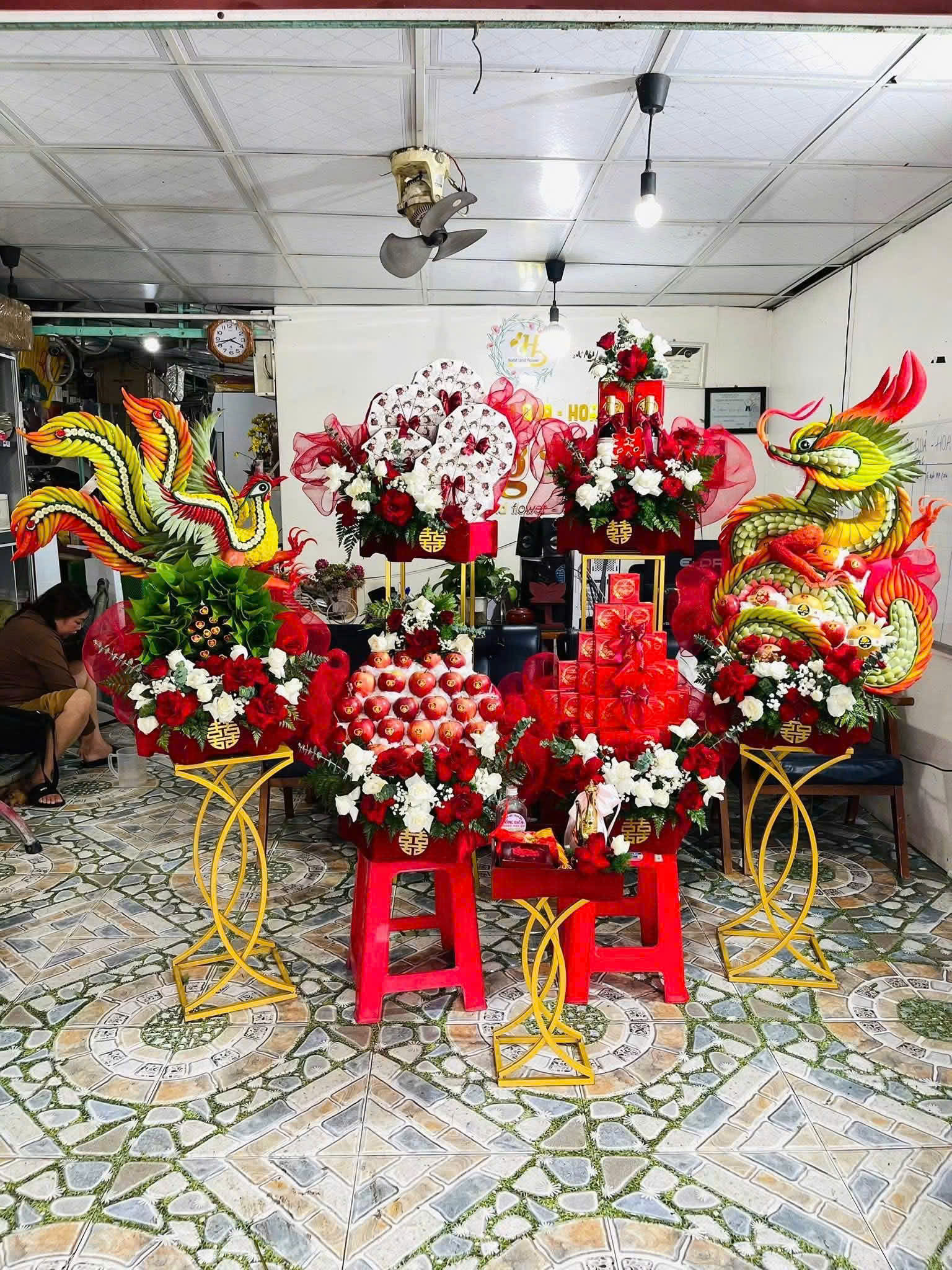 MÂM QUẢ CƯỚI TONE ĐỎ MẪU 007