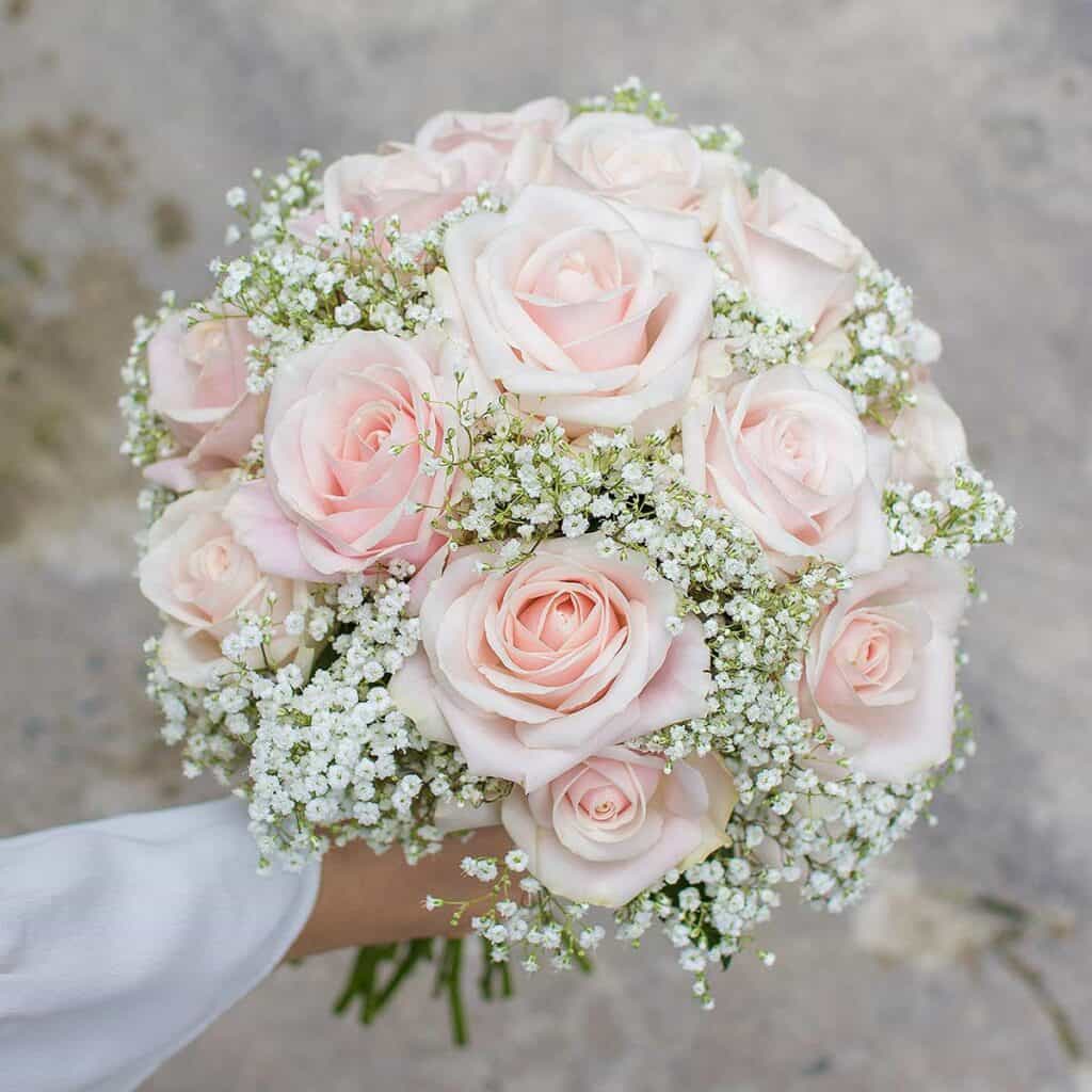 HOA CẦM TAY CÔ DÂU BIBI