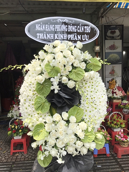 Vòng hoa Viếng