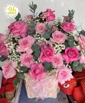 GIỎ HOA TONE TÍM NHẸ NHÀNG