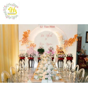 TRANG TRÍ BÀN GIA TIÊN TONE PASRTEL TRẮNG CAM VÀNG (HỒNG BIÊN CAO LÃNH ĐỒNG THÁP: CỔNG RỒNG PHỤNG - MÂM QUẢ - HOA TƯƠI)